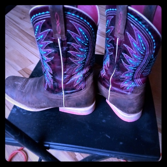 Ariat boots - Picture 1 of 5